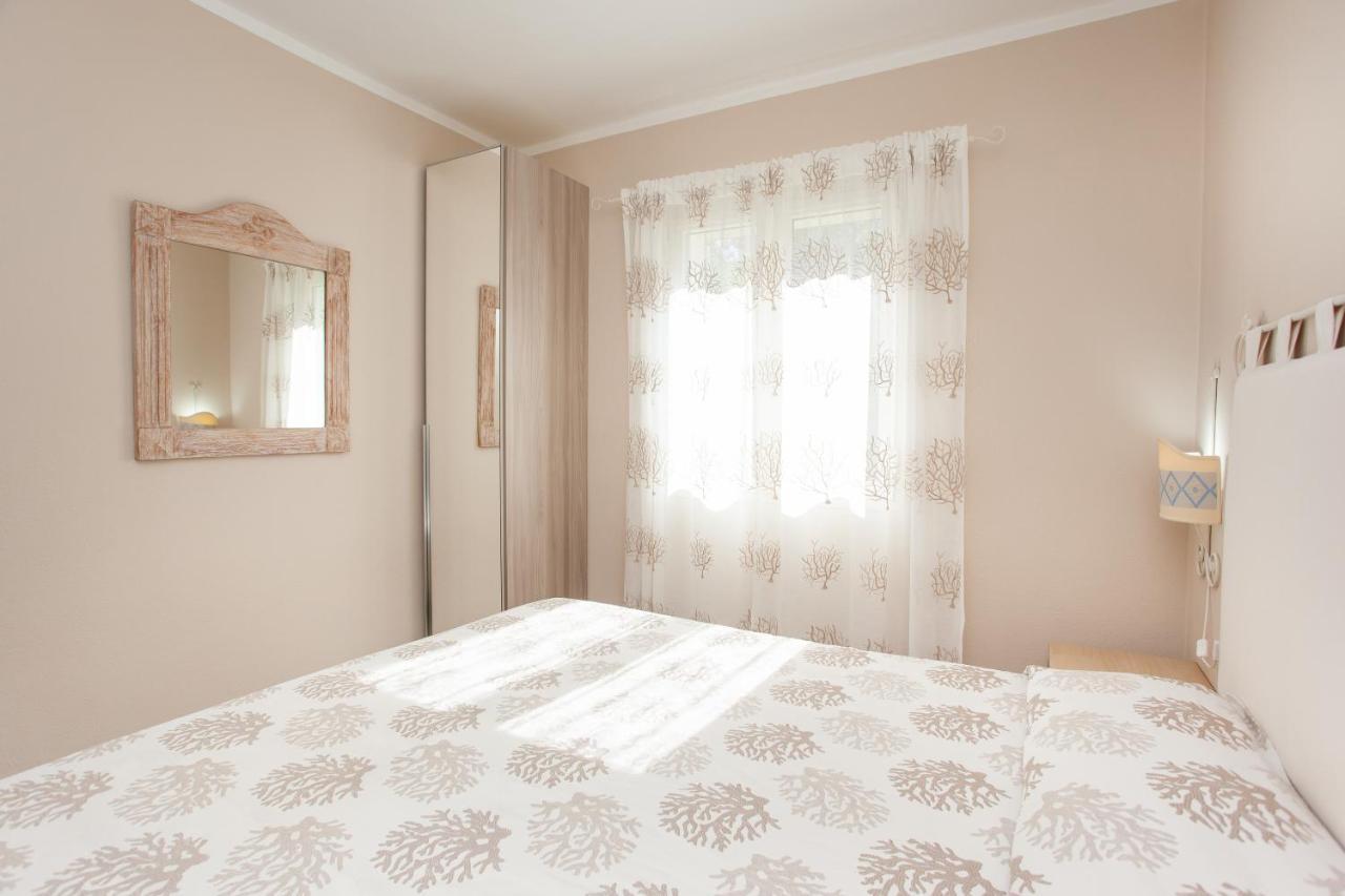 Appartamento Brezza Marina Budoni Buitenkant foto